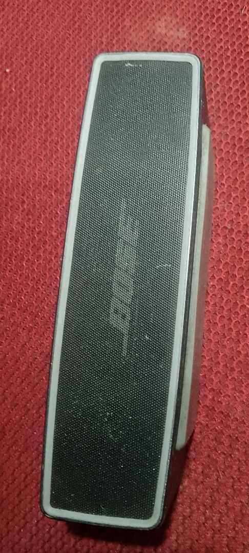 Bose SoundLink mini (Category: Soundbars, Speakers & Amplifiers) located in San Fernando. Submitted by xxgoswallowaknifexx (Listing ID 1459848041, Image 1). Description: Bose SoundLink mini slightly use good condition DM me to purchased.