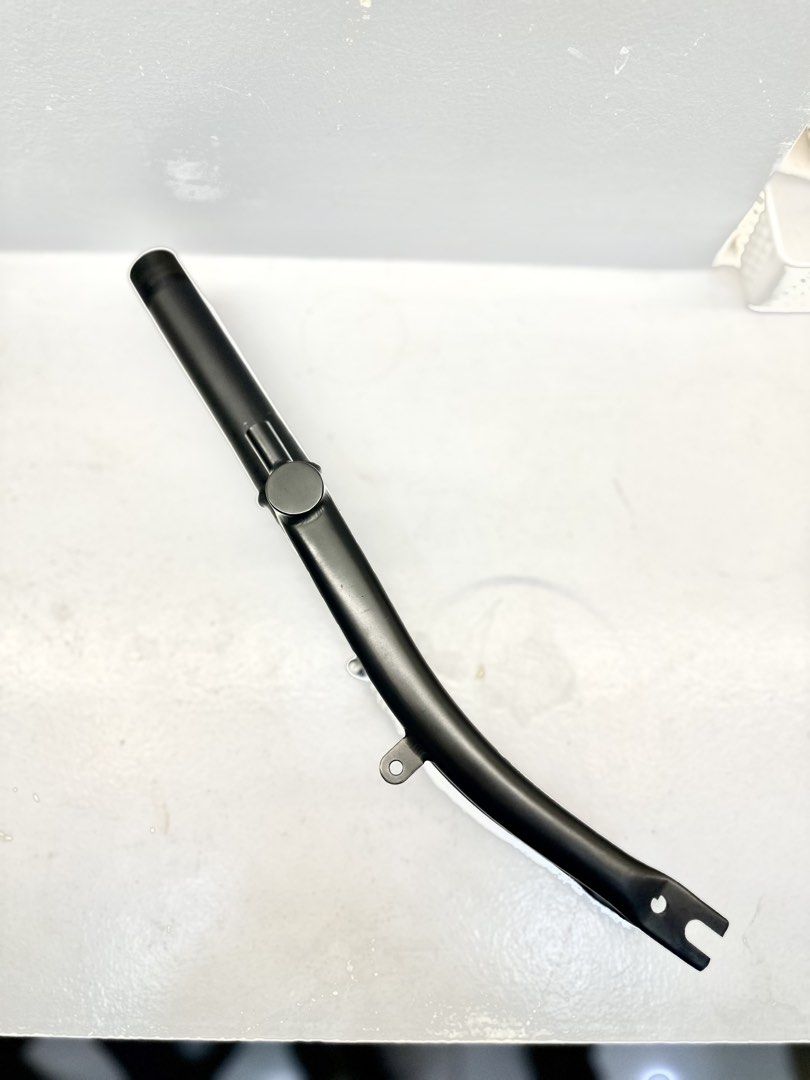 Brompton Titanium Extremities Set (Category: Bicycles) located in Manila. Submitted by martjakear22333 (Listing ID 1459696363, Image 3). Description: For Sale! Brompton Titanium Extremities Set Color: Charcoal Black Includes: Brompton Triangle (past version) Titanium Brompton Fork Titanium Brompton M Stem Titanium -brought at coolstuff 168 rfs: change of plan meet up: Ayala Malls Cloverleaf, SM Sangandaan Caloocan, SM Grand Central Contact no. 09