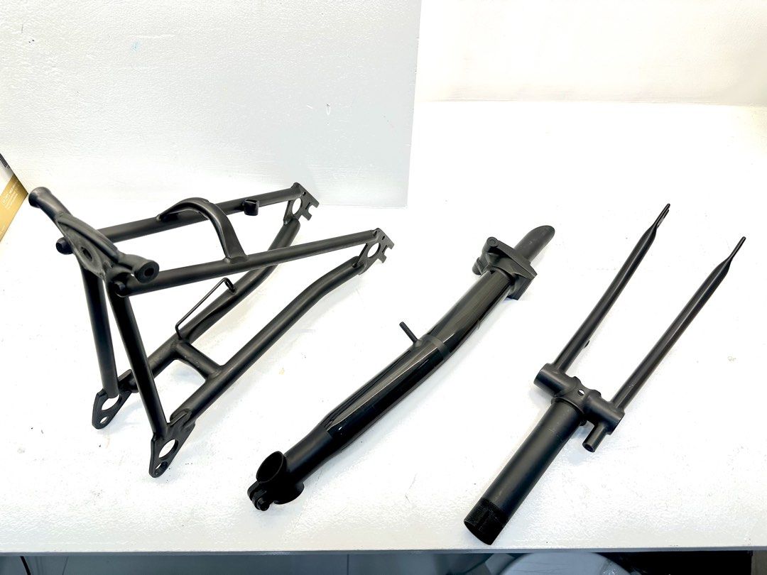 Brompton Titanium Extremities Set (Category: Bicycles) located in Manila. Submitted by martjakear22333 (Listing ID 1459696363, Image 2). Description: For Sale! Brompton Titanium Extremities Set Color: Charcoal Black Includes: Brompton Triangle (past version) Titanium Brompton Fork Titanium Brompton M Stem Titanium -brought at coolstuff 168 rfs: change of plan meet up: Ayala Malls Cloverleaf, SM Sangandaan Caloocan, SM Grand Central Contact no. 09
