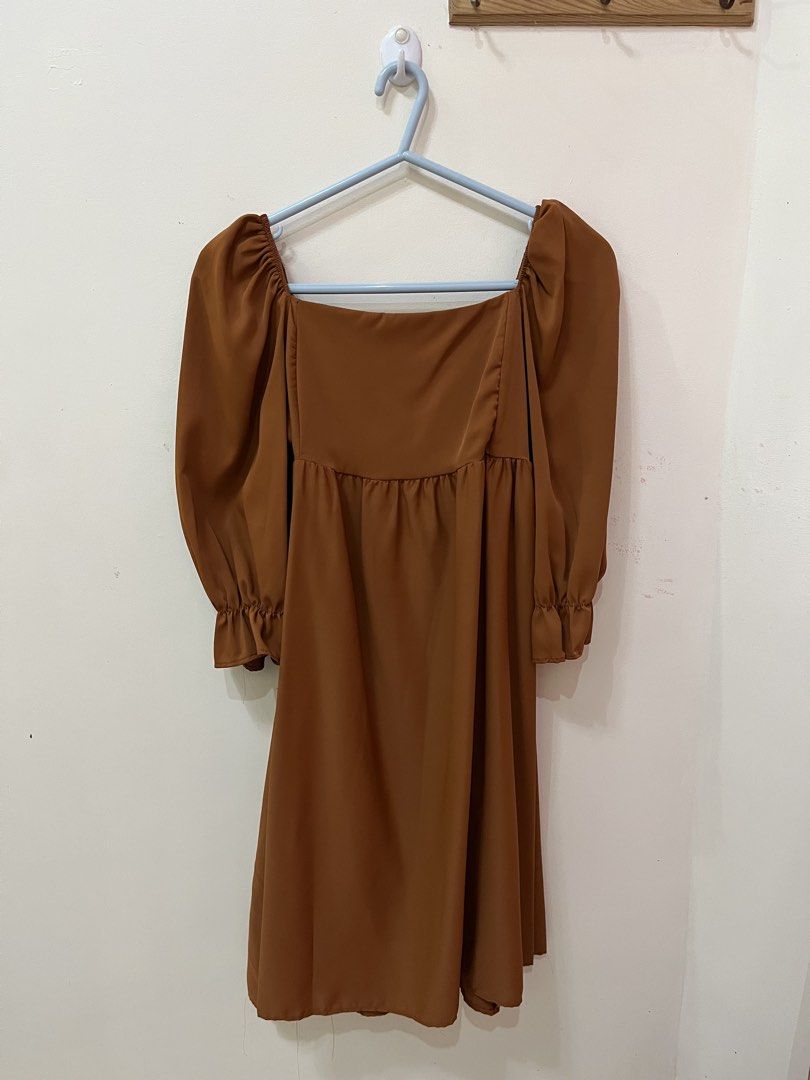 Brown long sleeve dress (Category: Dresses) located in Tagbilaran City. Submitted by krisssieayy (Listing ID 1459719491, Image 1). Description: Brand: N/A Color: Brown Style: Long-sleeve Size: Small-Medium Price: 400 Never been worn Mode of Payment: GCash BPI Maya Mode of Delivery: Standard - J&T Express.