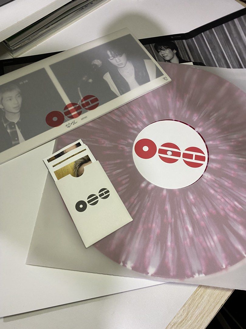BTS ARIRANG Deluxe Edition Vinyl Record (Category: Vinyls) located in Manila. Submitted by jiascloset (Listing ID 1459894905, Image 1). Description: ARIRANG Deluxe Vinyl Record - B&W ver. - onhand, ready to ship - complete inclusions - unsealed - can send vid condi/photo proof - ordered from weverse - payo tags: bts arirang deluxe vinyl namjoon rm jin yoongi suga jhope jimin taehyung v jungkook *pics are mine, do not repost !.