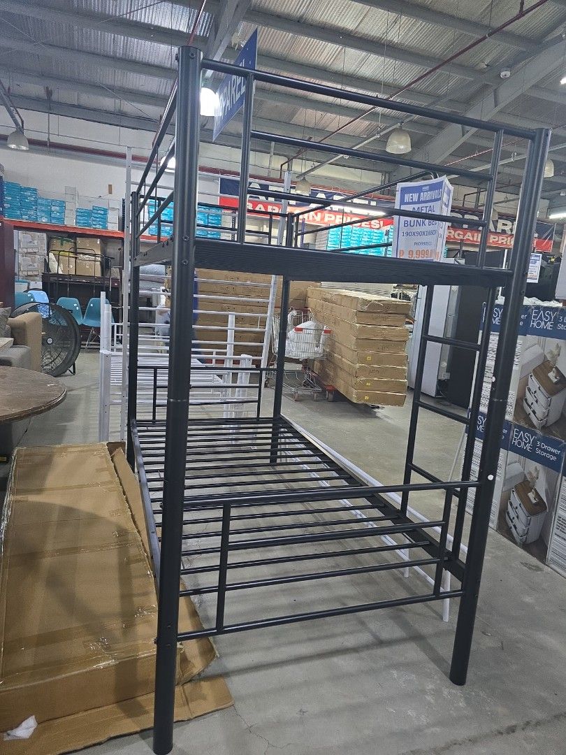 Bunk bed metal 190x90x165cm (Category: Bed Frames & Mattresses) located in Manila. Submitted by chawchul (Listing ID 1459759815, Image 3). Description: pm.me for sure buyer..thankyou.