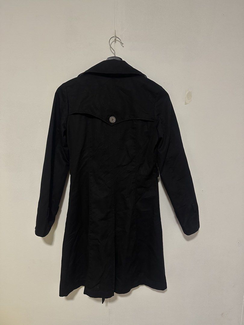 Burberry Blue Label Trench Coat (Category: Coats, Jackets and Outerwear) located in Las Pinas. Submitted by archimedes.joaquin (Listing ID 1459792096, Image 3). Description: Good as new - color rate 9.8/10 - sz 36 / Small womens - Burberry All Buttons no washtag issue: missing belt sa sleeve .