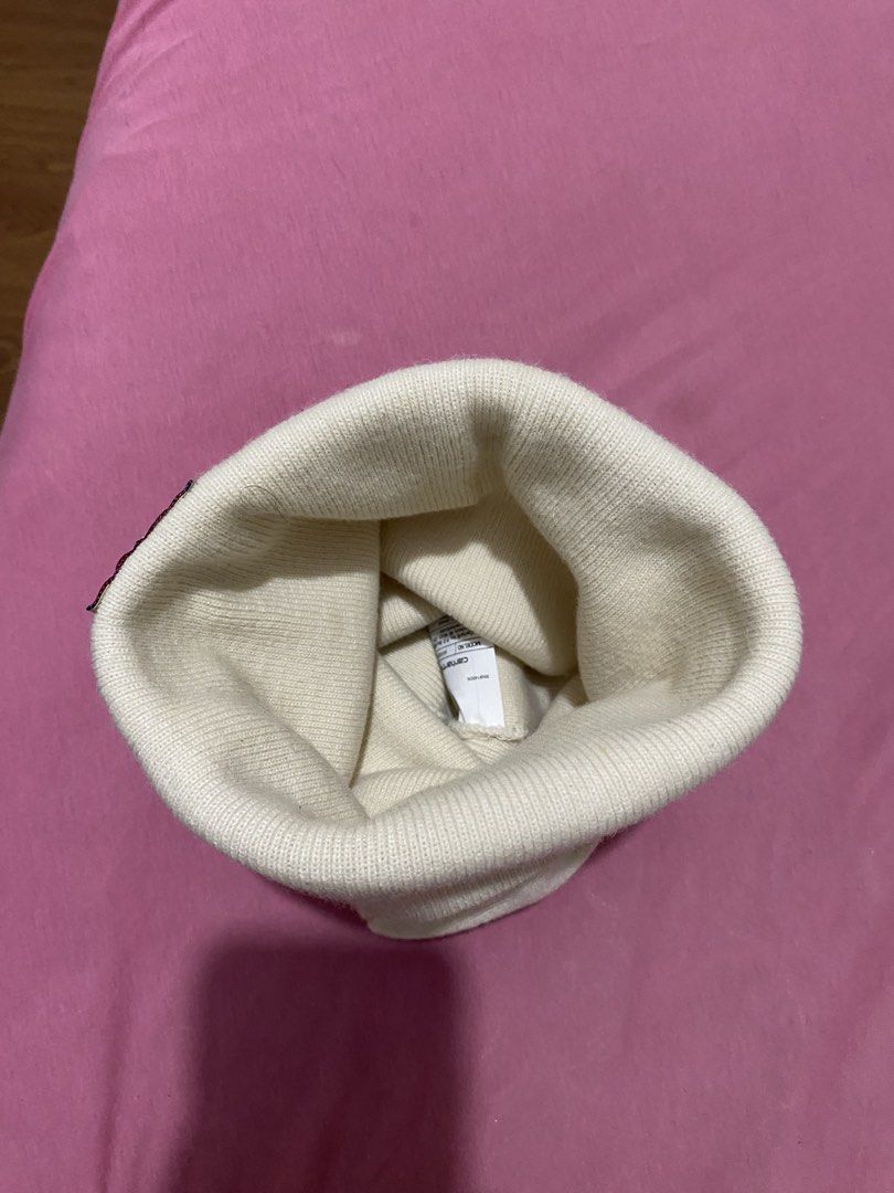 Carhartt Beanie Heart Logo (Category: Caps & Hats) located in Dasmarinas. Submitted by spoon_thrift_south (Listing ID 1459806548, Image 3). Description: excellent condition bnew .