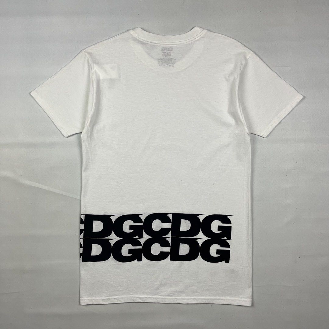 CDG Comme des Garçons x Hanes Tee (Category: Tshirts & Polo Shirts ) located in Puerto Princesa. Submitted by paradise5300 (Listing ID 1459727413, Image 2). Description: CDG Comme des Garcones x Hanes Tee Tagged Size: Small Dimensions Inches length: 28 Inches width: 17 Condition: Excellent Color rate: 10 Flaws: None 1,399 shipping fee is not yet included. .