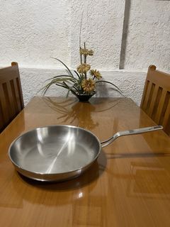 (Category: ) located in . Submitted by doublelkitchenware (Listing ID 1459800694, Image 1). Description: .
