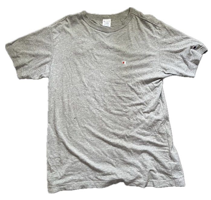 Champion Grey T-Shirt X-Large (Category: Tshirts & Polo Shirts ) located in Manila. Submitted by 7.pts (Listing ID 1459785838, Image 1). Description: - Good Condition - Features a small embroidered logo on the chest and sleeve - Size: X-Large on tag - Color rate: 8/10 Note: Color may vary due to lightings. 📩 Kindly message for more details. .