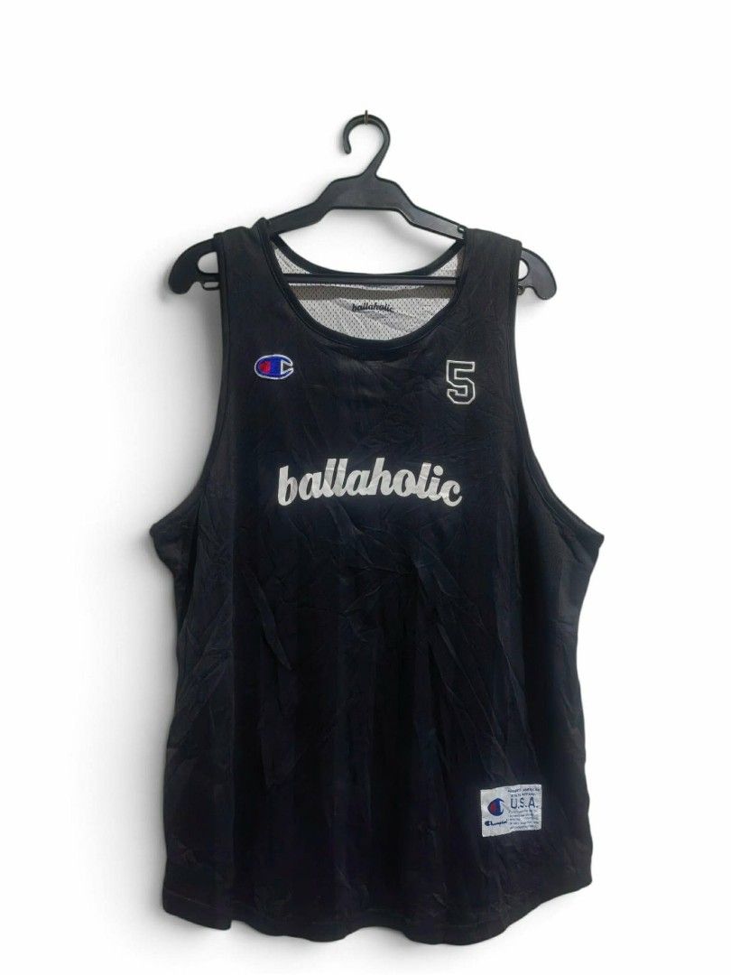 Champion reversible sando (Category: Activewear) located in Vinzons. Submitted by kspabico07187 (Listing ID 1459845137, Image 1). Description: Excellent condition No issue L-28.5 W-21.5.