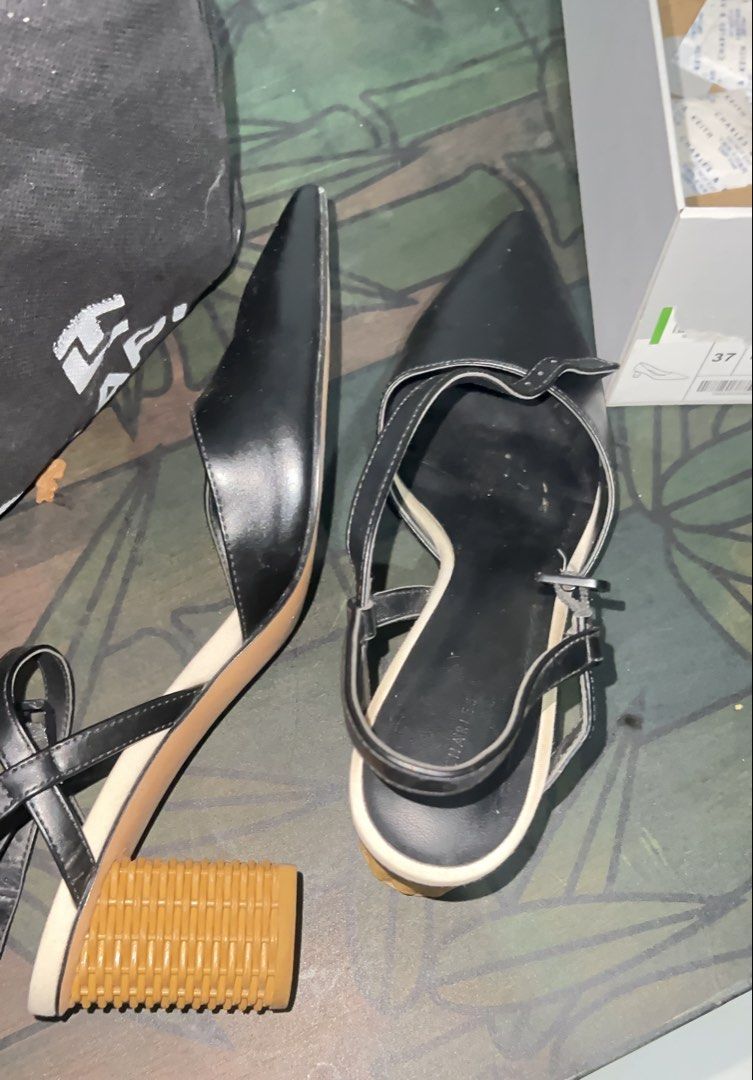 Charles&Keith heels (Category: Heels) located in Manila. Submitted by anchortees (Listing ID 1459808244, Image 3). Description: Used Size 7 #sale Declutter .