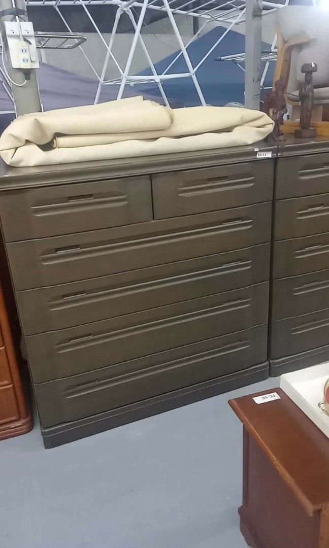 Chest drawer (Category: Shelves, Cabinets & Racks) located in Manila. Submitted by coolwhale-0343 (Listing ID 1459780266, Image 1). Description: .
