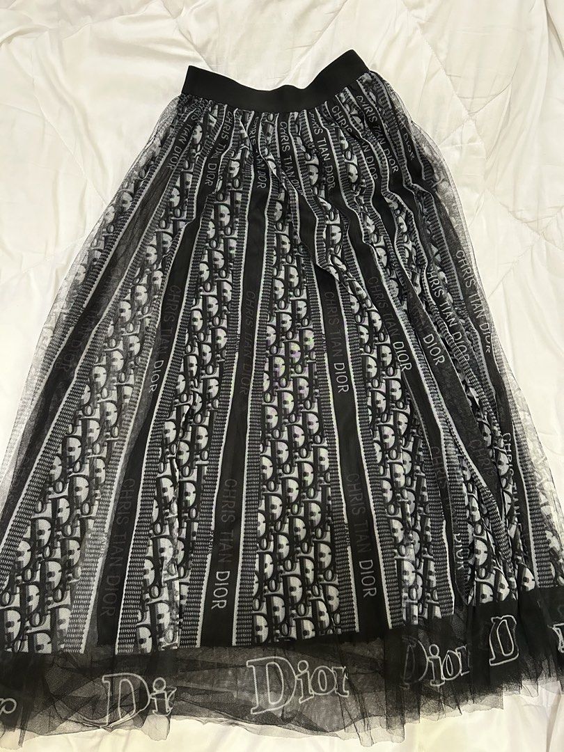Christian Dior Maxi Skirt (Category: Skirts) located in Manila. Submitted by youngfish0723 (Listing ID 1459759959, Image 1). Description: .