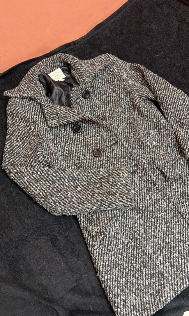 Classic Black and White Herringbone Tweed Double-Breasted Coat (Category: Coats, Jackets and Outerwear) located in Pasig City. Submitted by kimberlytorralba (Listing ID 1459855434, Image 1). Description: - Thick black lining - Timeless herringbone pattern - No issues - Can send more pics if ever - Fits S-M - MOP: GCash/Maya/GoTyme - MOD: Lalamove/Angkas/Moveit (c/o buyer).