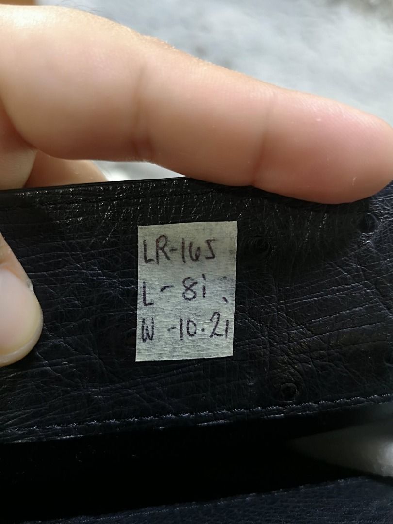Classic Black Ostrich Leather Top Handle Bag (Category: Purses & Pouches) located in Santa Cruz. Submitted by jmy_surplus.2 (Listing ID 1459720799, Image 3). Description: Size ; L - 8 W - 10.2 Color ; Black Type ; Hand Bag Brand ; No brand Material ; Leather Style ; Black Ostrich leather Push Lock Closure Hand Bag LR 165 JMY 4 Batch #220 AVAILABLE.