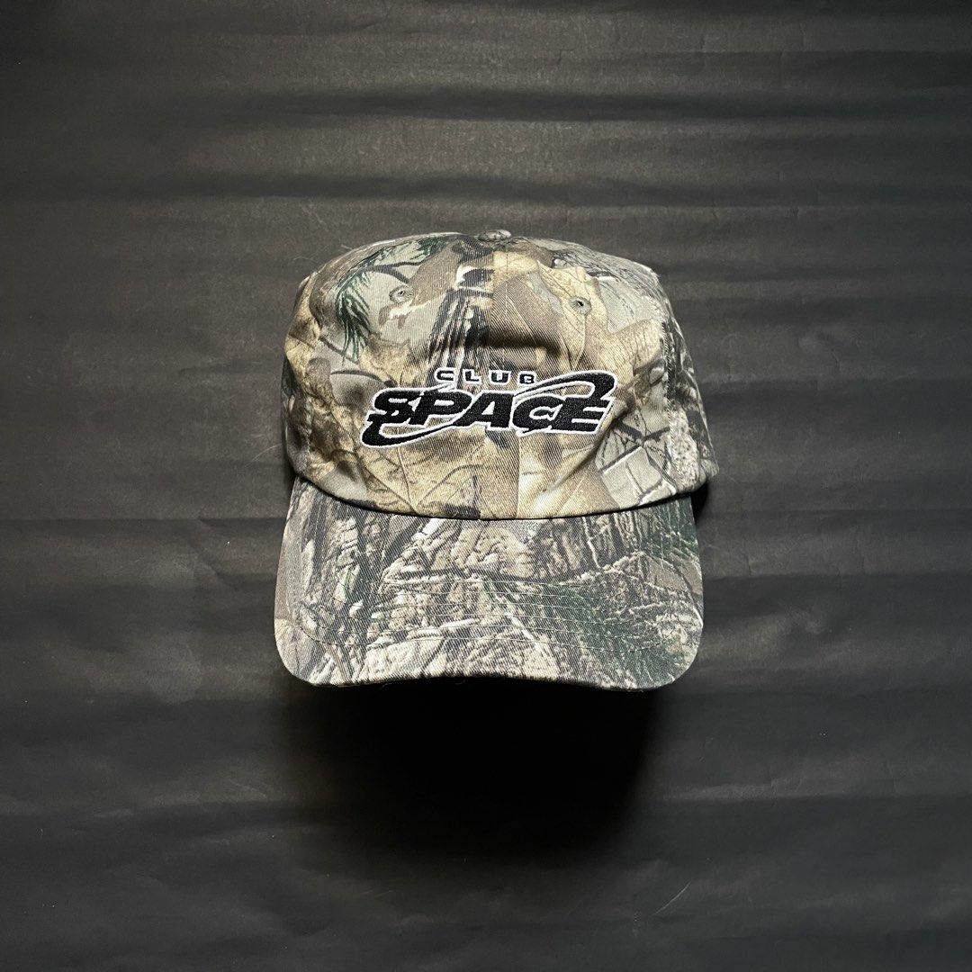 Club Space Camo Baseball Cap (Category: Caps & Hats) located in Manila. Submitted by sydge_ (Listing ID 1459788727, Image 1). Description: club space real tree hat brand new & authentic one size fits all (adjustable) ₱750 only tondo manila location📍 can do lalamove around metromanila, j&t outside🚚.