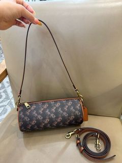 （分類：）位於 。 由 keen-336 提交（商品編號 1459759518，圖片 1）。簡介： 。