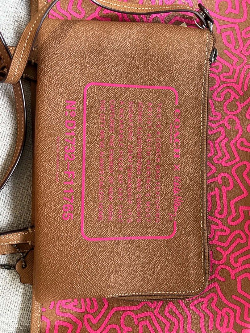 Coach Brown Bag (Category: Luxury Bags & Wallets) located in Imus. Submitted by justinelouis (Listing ID 1459792137, Image 3). Description: .