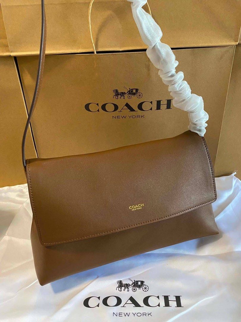 Coach Chelsea 30 (Category: Shoulder Bags) located in Binan City. Submitted by pinkykeenshop (Listing ID 1459864479, Image 1). Description: .