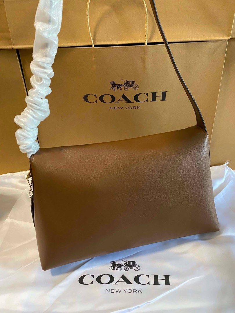 Coach Chelsea 30 (Category: Shoulder Bags) located in Binan City. Submitted by pinkykeenshop (Listing ID 1459864479, Image 3). Description: .