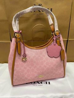 (Category: ) located in . Submitted by pinkykeenshop (Listing ID 1459865693, Image 1). Description: .