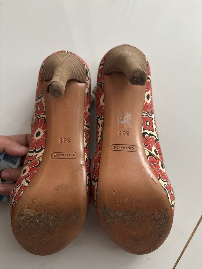 Coach floral heels (Category: Heels) located in Quezon City. Submitted by mileena3 (Listing ID 1459779493, Image 3). Description: .