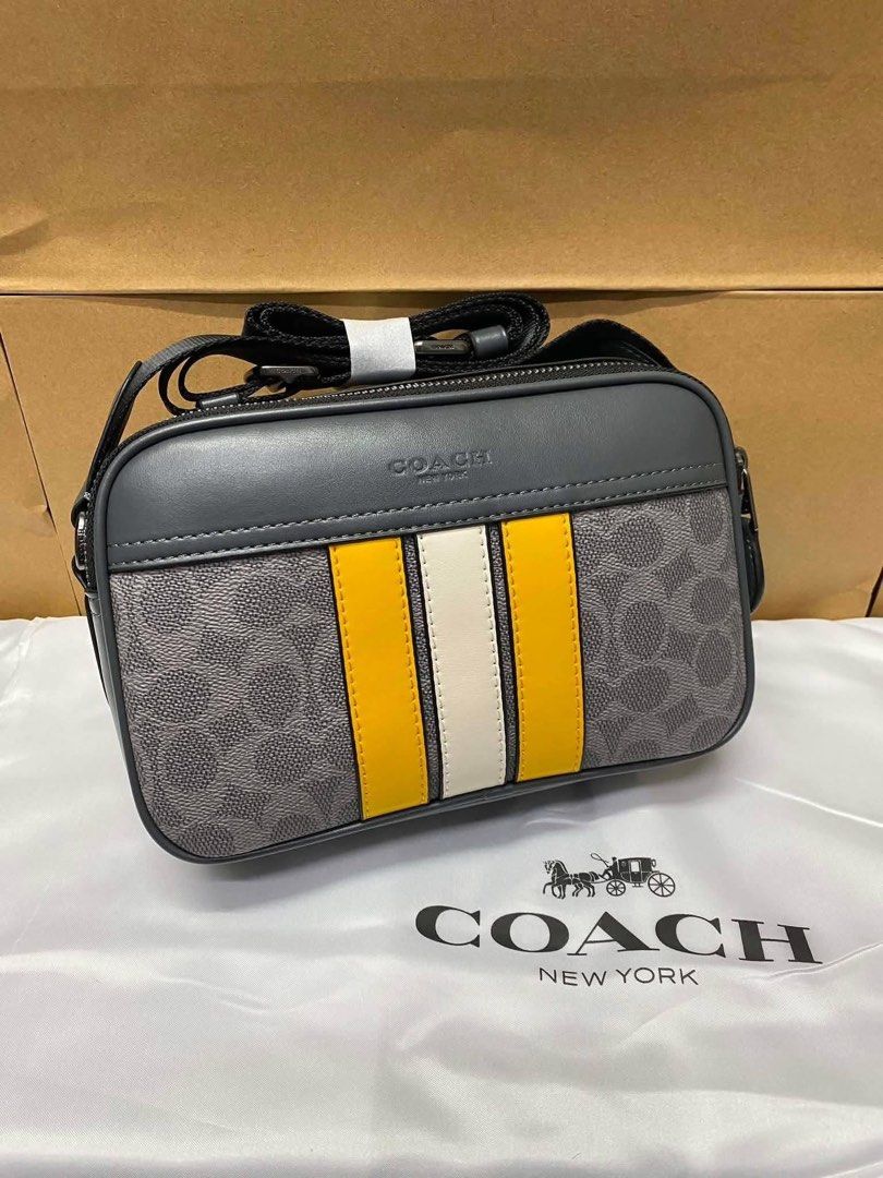 Coach Graham Crossbody (Category: Sling Bags) located in Binan City. Submitted by pinkykeenshop (Listing ID 1459869930, Image 1). Description: .