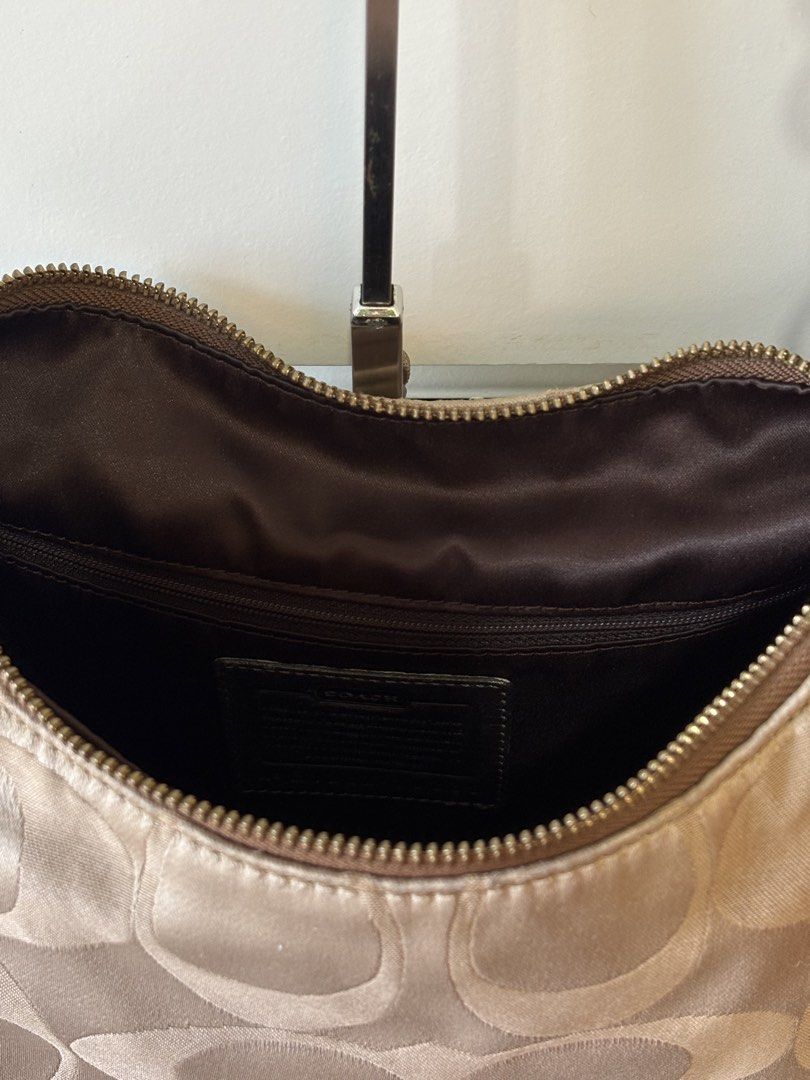 Coach Kristin Hobo Bag (Category: Shoulder Bags) located in Manila. Submitted by vintage.maem (Listing ID 1459762617, Image 3). Description: CCH Kristin Hobo Bag Code: 19335 *𝘤𝘩𝘢𝘳𝘮 𝘯𝘰𝘵 𝘪𝘯𝘤𝘭𝘶𝘥𝘦𝘥* Condition: 8.9/10 Rank A Mine: ₱3599 ⚠️ Signs of wear on leather parts, minimal fading on hardwares.