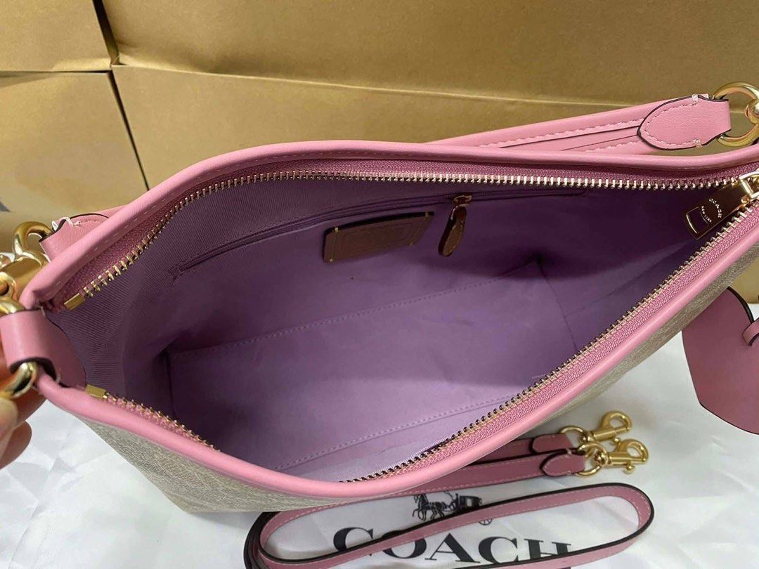 Coach Laurel Hobo (Category: Shoulder Bags) located in Binan City. Submitted by pinkykeenshop (Listing ID 1459871473, Image 3). Description: .