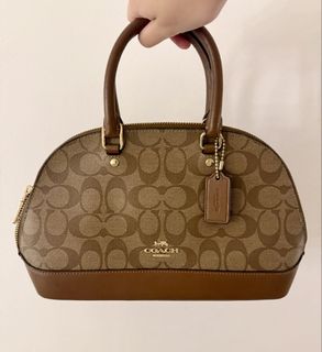 (Kategori: ) berada di . Dikirim oleh lovedbyevee (ID iklan 1459880702, Gambar 1). Deskripsi: .