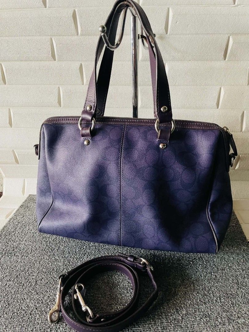 Orig Coach Penelope Satchel with Strap (Category: Cross-body Bags) located in Caloocan City. Submitted by mavenrhaine (Listing ID 1459807264, Image 2). Description: - Authentic Coach Penelope F16119 pvc monogram & leather shoulder crossbody bag - Secure zip closure - Convenient interior pockets - Includes a detachable shoulder or crossbody strap - Stylish leather trim and handles - Ideal for everyday use - Preloved shows some signs of wear Issue: