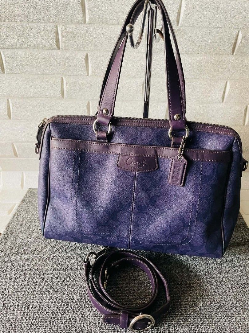 Orig Coach Penelope Satchel with Strap (Category: Cross-body Bags) located in Caloocan City. Submitted by mavenrhaine (Listing ID 1459807264, Image 1). Description: - Authentic Coach Penelope F16119 pvc monogram & leather shoulder crossbody bag - Secure zip closure - Convenient interior pockets - Includes a detachable shoulder or crossbody strap - Stylish leather trim and handles - Ideal for everyday use - Preloved shows some signs of wear Issue: