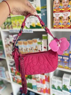 (Category: ) located in . Submitted by shopluckyfindsbydk (Listing ID 1459788861, Image 1). Description: .
