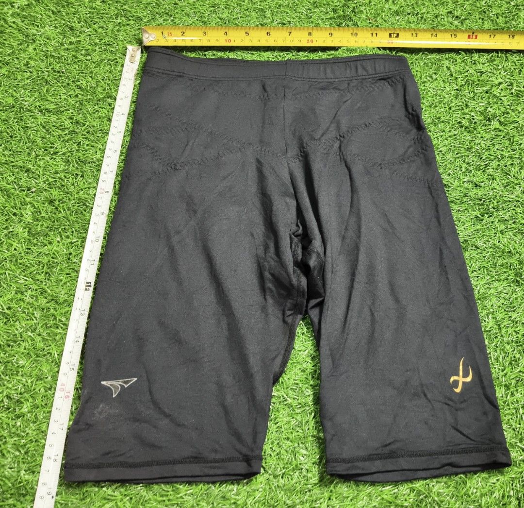 Code : 1263 (Category: New Undergarments & Loungewear) located in Sungai Buloh. Submitted by Zirahh.BndleNightware (Listing ID 1459845736, Image 1). Description: 9/10.