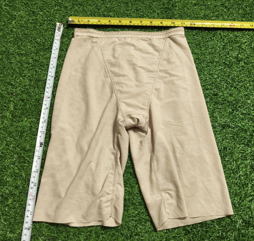 Code : 1284 (Category: New Undergarments & Loungewear) located in Sungai Buloh. Submitted by Zirahh.BndleNightware (Listing ID 1459853796, Image 1). Description: 9/10.
