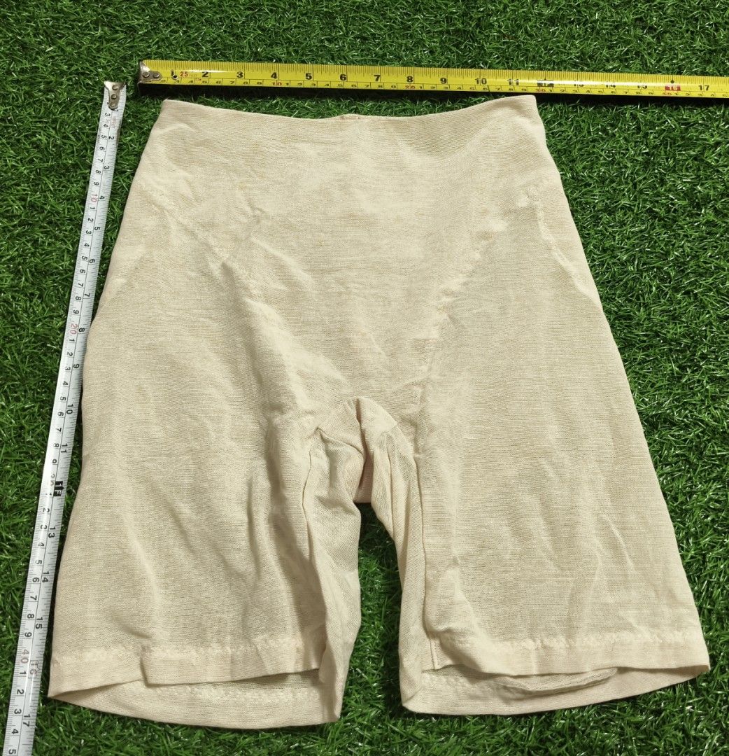 Code : 1288 (Category: New Undergarments & Loungewear) located in Sungai Buloh. Submitted by Zirahh.BndleNightware (Listing ID 1459854500, Image 1). Description: 9/10.