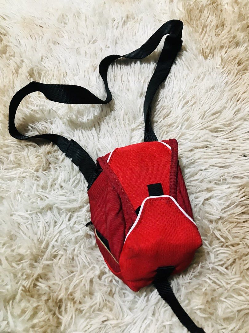 COIN SLING BAG (Category: Purses & Pouches) located in Gamu. Submitted by 2022bagsbunny (Listing ID 1459718534, Image 2). Description: .
