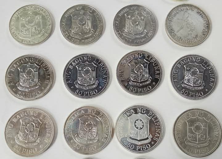 COMEMORATIVE SILVER COIN (Category: Currency) located in Manila. Submitted by legitseller12 (Listing ID 1459706279, Image 2). Description: FOR SALE ALL SILVER COIN PHILIPPINE COMEMORATIVE 50PISO AND PISO BIG SILVER COIN 900 TO 925 SILVER LOCATION SANTA ROSA LAGUNA PWEDE MEETUP OR SHIPMENT VIA JRS.