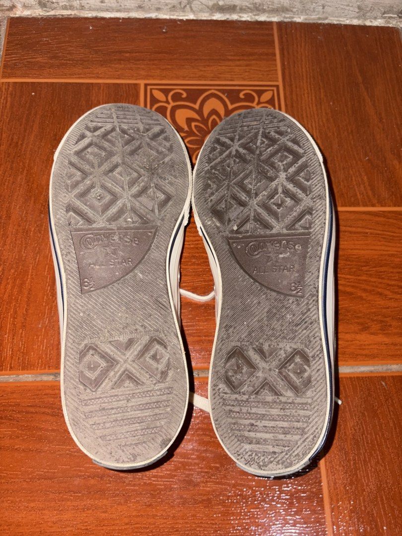 converse chuck 70 (Category: Sneakers) located in Bacolod City. Submitted by james_andrei (Listing ID 1459814347, Image 3). Description: mens us 6.5 (fits 7 mens) only used twice original w box .