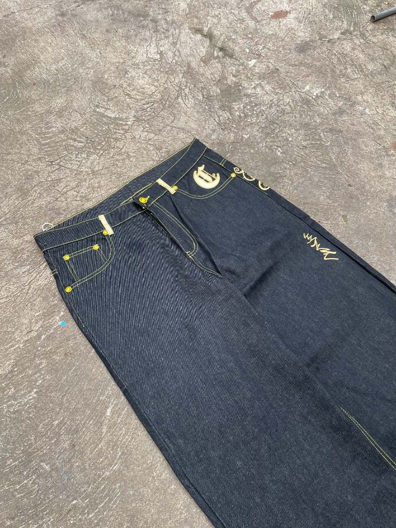 COOGI (Category: Jeans) located in Davao. Submitted by drp4.onfit (Listing ID 1459825460, Image 3). Description: waistline 38/39 thigh 15 knee 13.6 lenght 46.5 hem 12.5.