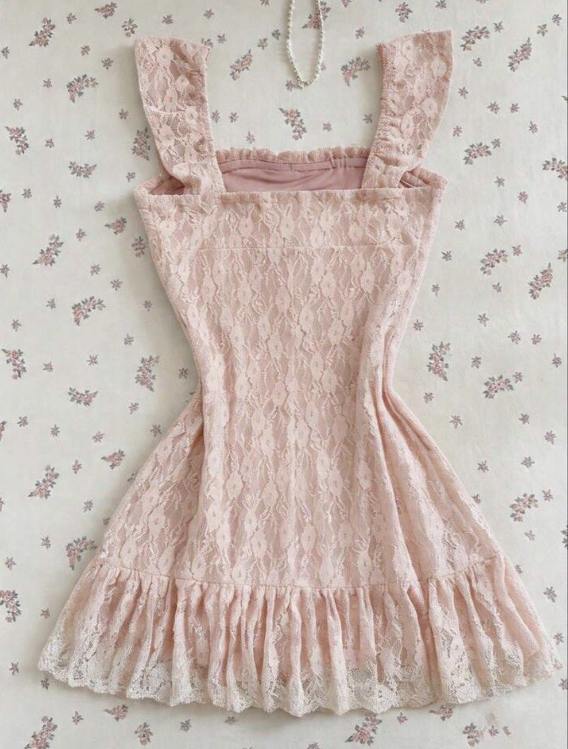 Coquette mini dress (Category: Dresses) located in Manila. Submitted by findsbysteph (Listing ID 1459847678, Image 2). Description: .
