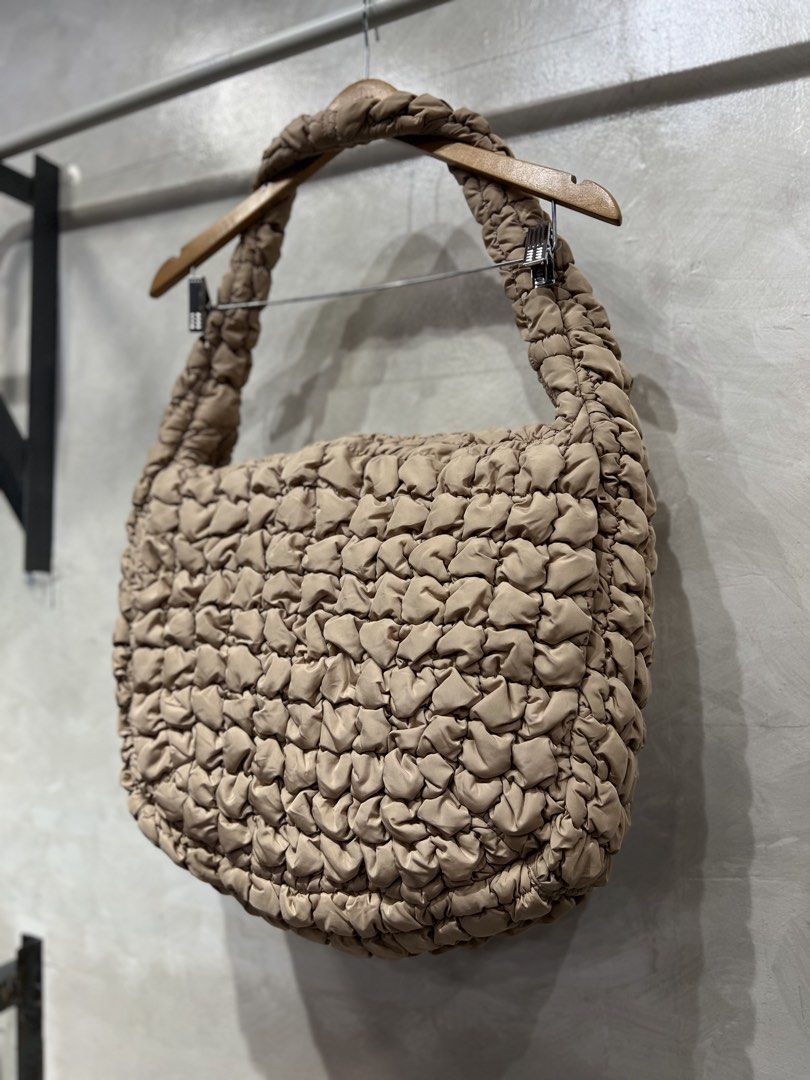 Cos - One size - Quilted Bag Biege (Category: Activewear) located in Quezon City. Submitted by cityboycrates_ph (Listing ID 1459780547, Image 3). Description: Size: OS Material: Polyster Made In: China Condition: Excellent Color rate: 9.5/10 Issue: None Exact metrics shared upon inquiry. Take a quick moment to double-check the size & condition. Once an order is placed and confirmed, we may not be able to make changes or offer cancellations/refund