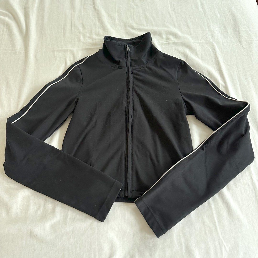 Cotton On Black Workout Jacket XS (Category: Activewear) located in San Juan City. Submitted by keep.it.clean (Listing ID 1459811806, Image 1). Description: .