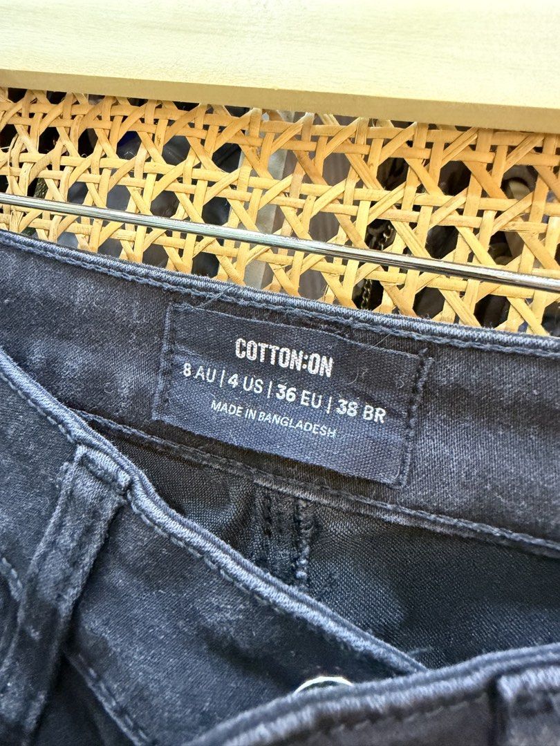 Cotton On High Super Stretch Black Jeans (Category: Jeans) located in Pasig City. Submitted by jgbeautique (Listing ID 1459873773, Image 2). Description: RFS: it doesn’t fit me anymore - Style: High-waisted jeans - Material: Super stretch for ultimate comfort - Perfect for: Everyday wear, easily styled with any top.