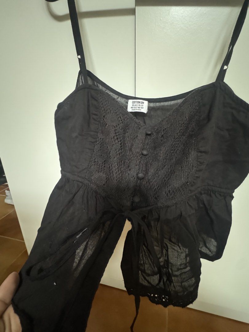 Cotton On Top (Category: Sleeveless) located in Valenzuela. Submitted by aikeeee (Listing ID 1459822303, Image 3). Description: .
