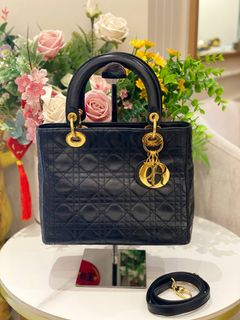 (Category: ) located in . Submitted by luxshare_preloved_ (Listing ID 1459809739, Image 1). Description: .