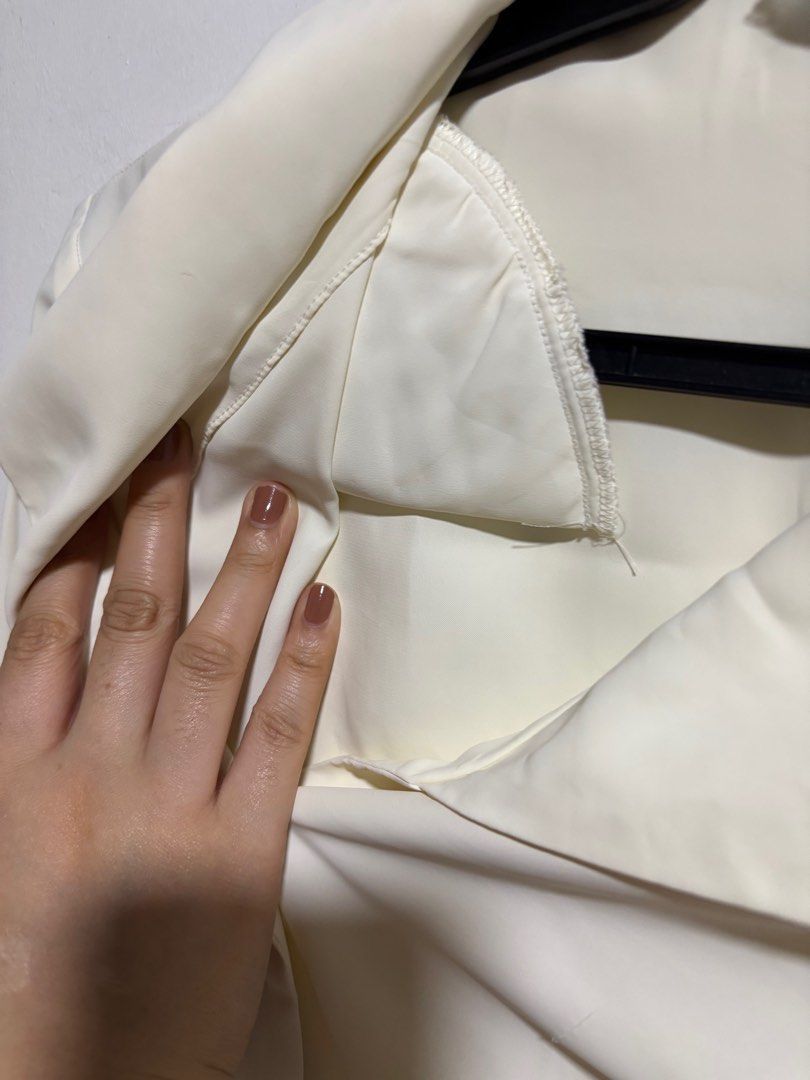 Cream colored Crop Polo Top (Category: Blouses) located in Cavite. Submitted by aceepreeloved (Listing ID 1459778916, Image 3). Description: Size: Small-Medium Pit to pit (Width): 18.5 in Waist: 15.5 in Length: 16.5 in Arm seam: 16 in Shoulder: 17 in (Note: Please know and check your measurements. I cannot, most of the time, provide “when worn” because of my job. Please bear with me.) RFS: Decluttering Mode of Payment (MOP): GCash or Maribank Mod