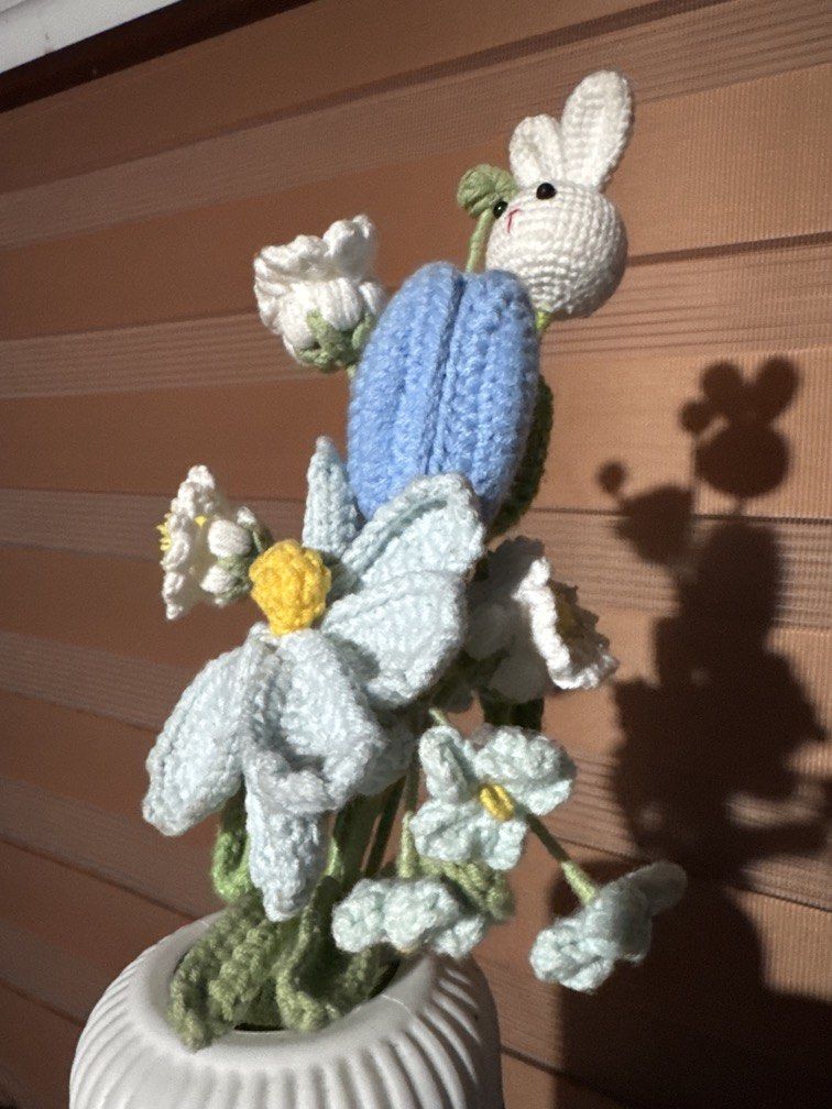 Crochet Blue Flower Bouquet (Category: Artificial Plants & Flowers) located in Quezon City. Submitted by silverls7 (Listing ID 1459833284, Image 3). Description: Blue Crochet Flower in a Vase ❤️.
