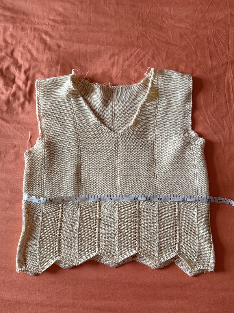 Crocheted Top (Category: Sleeveless) located in Paranaque City. Submitted by shopsuey.2021 (Listing ID 1459708020, Image 3). Description: See photos for measurements..