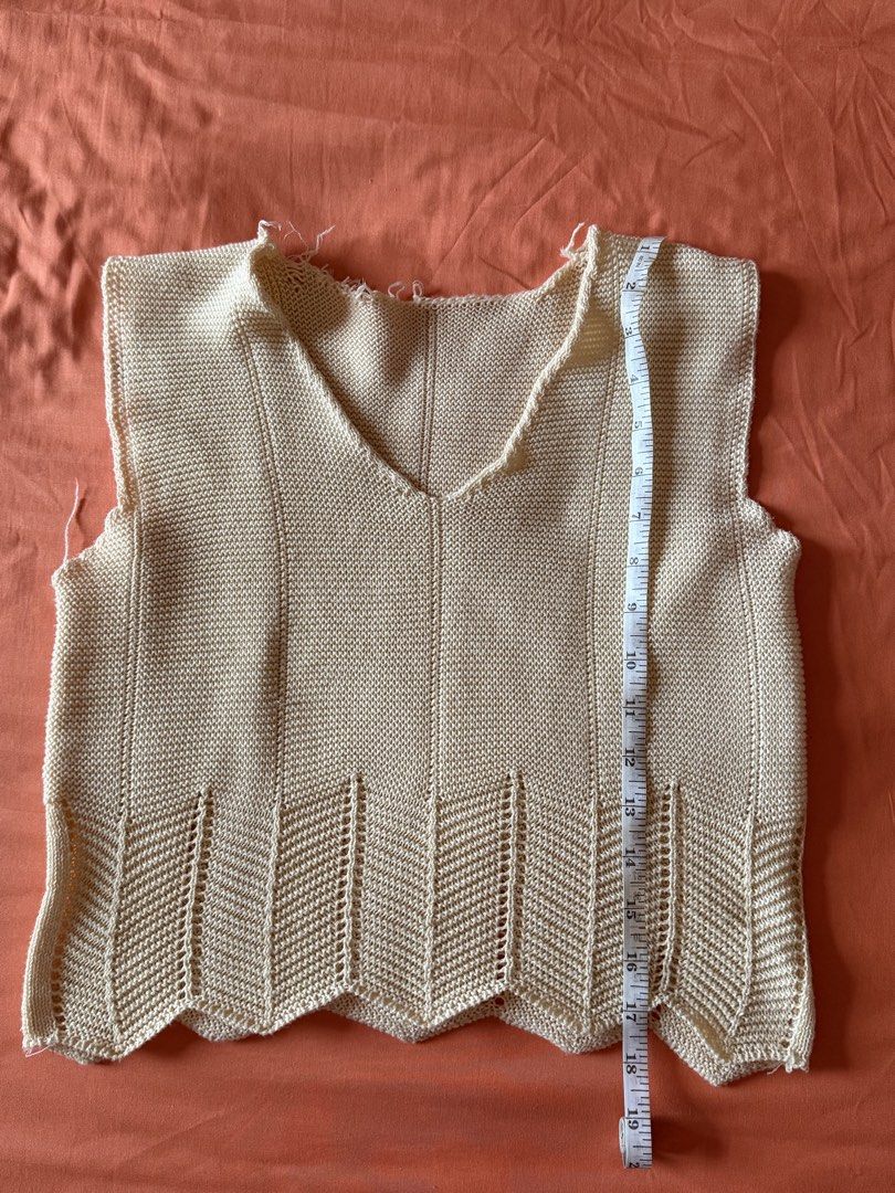 Crocheted Top (Category: Sleeveless) located in Paranaque City. Submitted by shopsuey.2021 (Listing ID 1459708020, Image 2). Description: See photos for measurements..