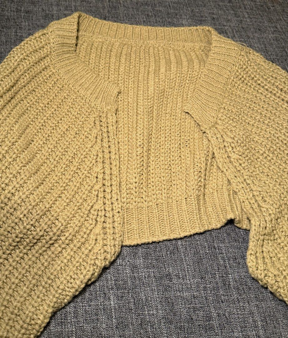 CROPPED KNIT BAGGY CARDIGAN (Category: Coats, Jackets and Outerwear) located in Makati City. Submitted by outof_______thisworld (Listing ID 1459823099, Image 3). Description: shop for a cause campaign size: free size condition: very good. a favorite please keep in mind that all funds raised from this campaign will be donated, so no haggling would be much appreciated. feel free to ask more about the campaign. (transparency provided.).