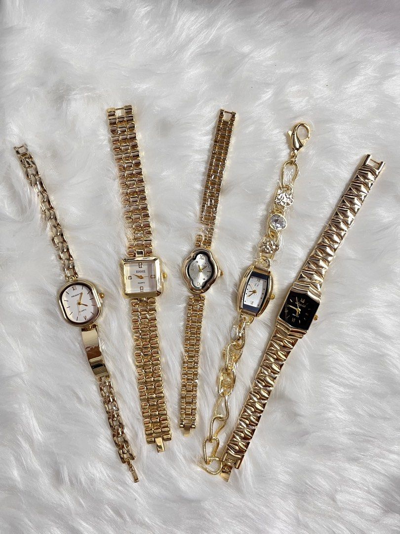 DAINTY WATCH NEW DESIGNS (Category: Women's Watches) located in Bulacan. Submitted by itsjellee (Listing ID 1459822802, Image 2). Description: ♡ Stainless Steel ♡ Non-tarnish with proper care ♡ FREE watch box ♡ WITH working battery ♡ FREE strap adjustment tool ♡ FREE earrings ♡ FREE random stickers ♡ Available via shapi Checkout 💌 Limited stocks available. Send us a message to order! .